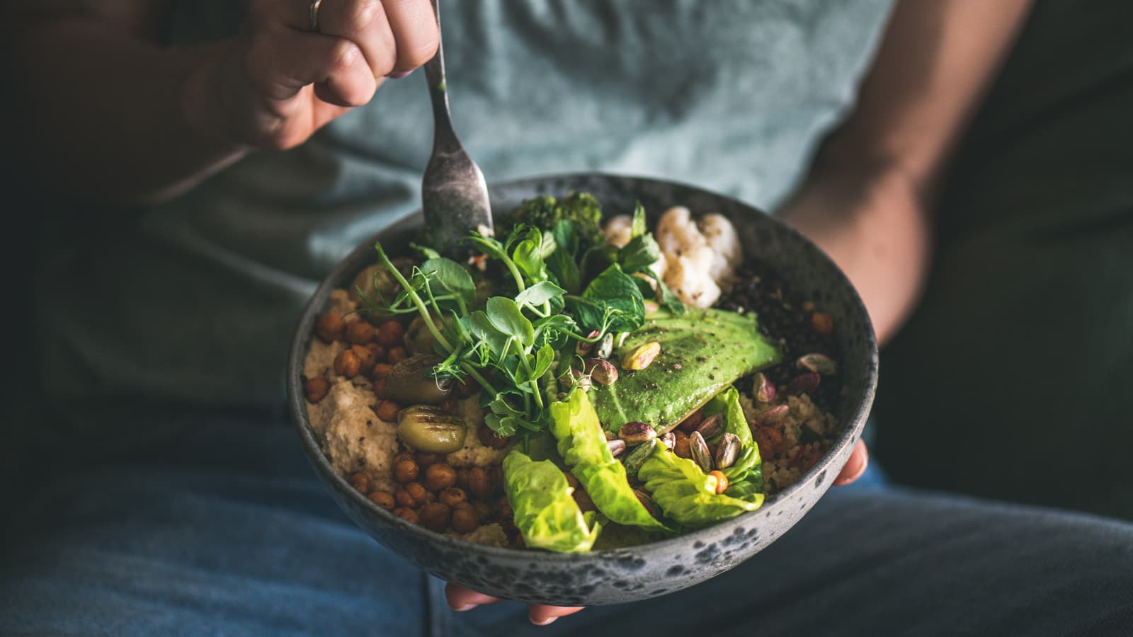 Dayanna Volitich healthy eating