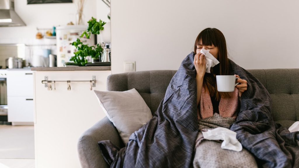 Dayanna Volitich suffering from a common cold